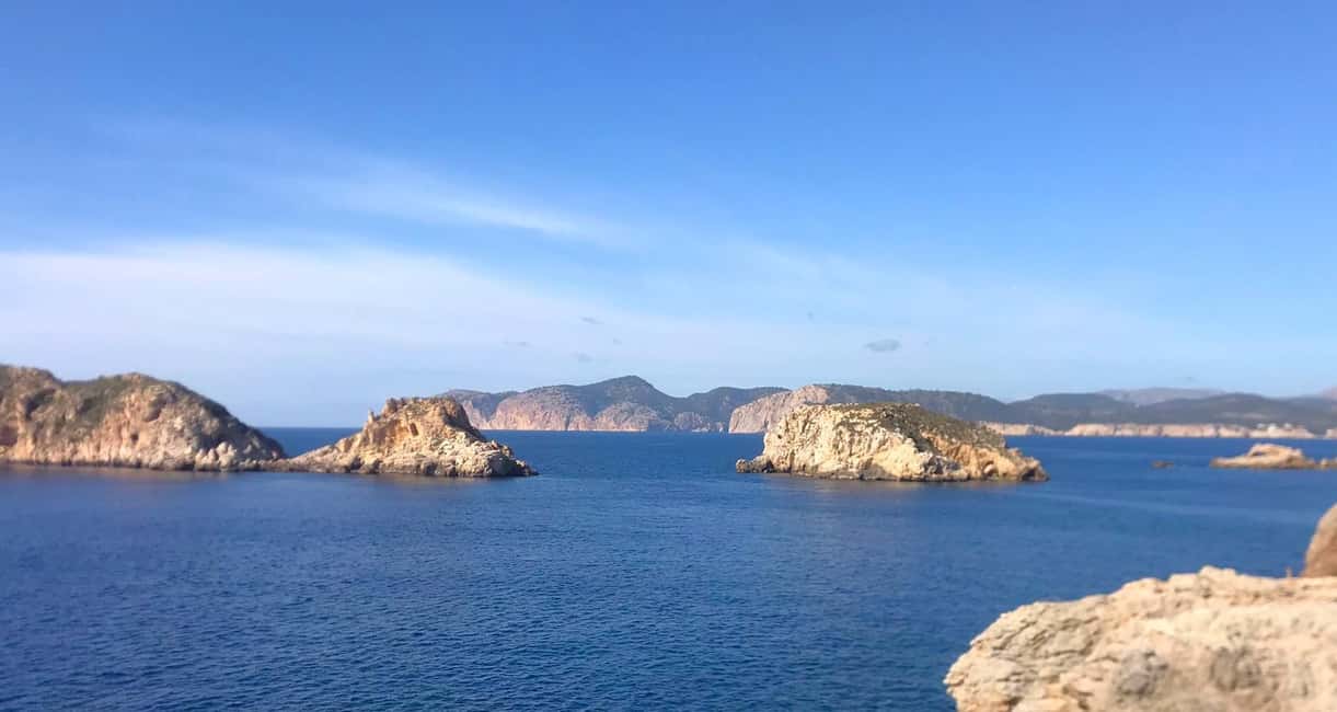 bild nr.12 av Mallorca: Kustkryssning med katamaran och lunch aktivitet i Calvià, uppladdad av arrangören