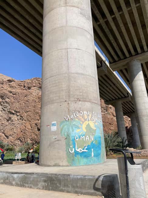 Immagine nº 12 di Muscat: tour privato di un giorno intero di Wadi Shab e Bimmah Sinkhole attività a Governatorato di Ash Sharqiyah Sud, caricata dal fornitore