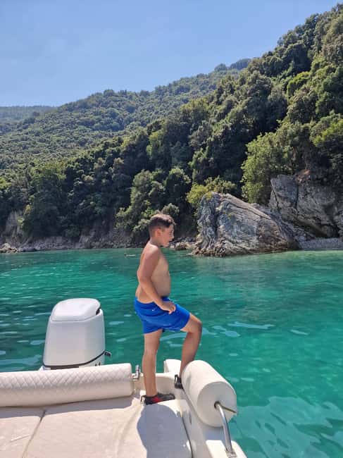 billede nr.2 af aktiviteten Sarande: Bådtur til Krorez med snorkling, drikkevarer og svømning i Himarë, uploadet af udbyder