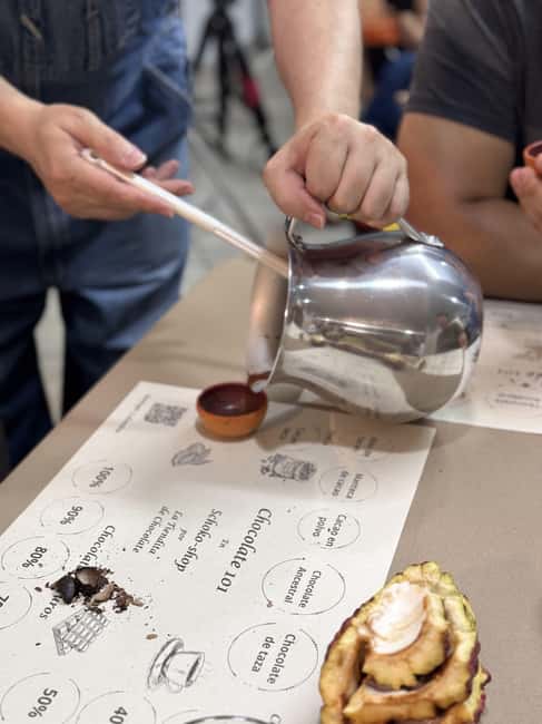 imagem n.5 de Guatapé: Oficina de Fabricação de Chocolate atividade em Guatapé, carregada pelo fornecedor