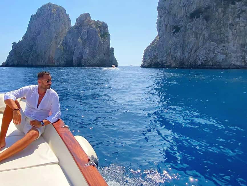 Immagine nº 7 di Tour VIP di Capri: Anacapri, Giardini di Augusto e Faraglioni attività a Campania, caricata dal fornitore