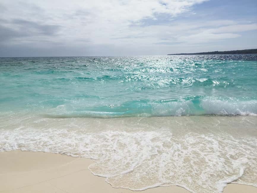 image n.18 of Camiguin: White Island Mantigue Island Exploration PRIVATE activity in Philippines, uploaded by supplier
