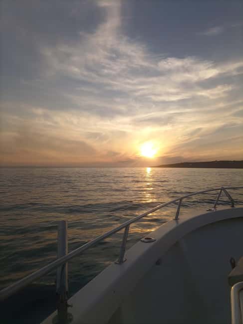 image n.5 of Cascais: Sunset Boat Trip with Welcome Drinks activity in Cascais, uploaded by supplier