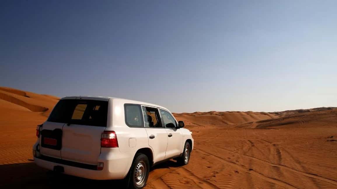 Immagine nº 8 di Tour guidato di gruppo Wahiba Sand e Wadi Bani Khalid attività a Regione al-Sharqiyya, caricata dal fornitore
