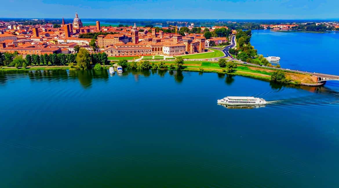 image n.4 of Mantua: Panoramic Cruise with Guide, Natural Oasis and Water Elevator activity in Mantua, uploaded by supplier