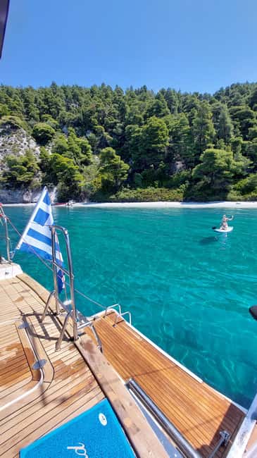 imagen n.º 4 de Skiathos: Crucero en velero de día completo con almuerzo actividad en Islas del Egeo, subida por el proveedor
