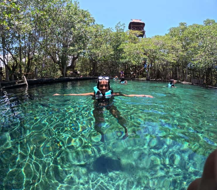 Image N°1 de Depuis Holbox : Tour en bateau de la faune des 3 îles et de la baignade activité à Quintana Roo, publiée par le prestataire
