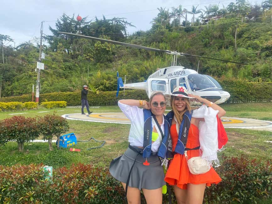 imagem n.20 de Medellín: Tour particular em Guatapé com helicóptero e passeio de barco atividade em Guatapé, carregada pelo fornecedor