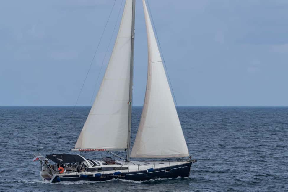 imagen n.º 11 de Catania: Vuelta en velero a la Costa de los Cíclopes con aperitivo siciliano actividad en Aci Trezza, subida por el proveedor