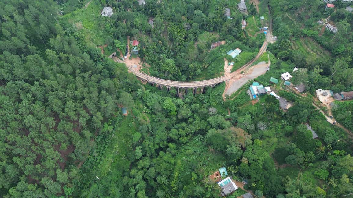 image n.13 of Kandy to Ella First Class Scenic Hill Country Train Journey activity in Mahanuvara, uploaded by supplier