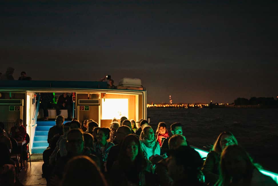 image n.19 of Hamburg: 1-Hour Harbor Evening Lights Cruise activity in Hamburg, uploaded by supplier