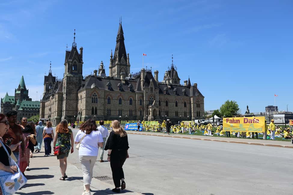 imagem n.10 de Ottawa: tour guiado particular na cidade a partir de Montreal atividade em Gatineau, carregada pelo fornecedor