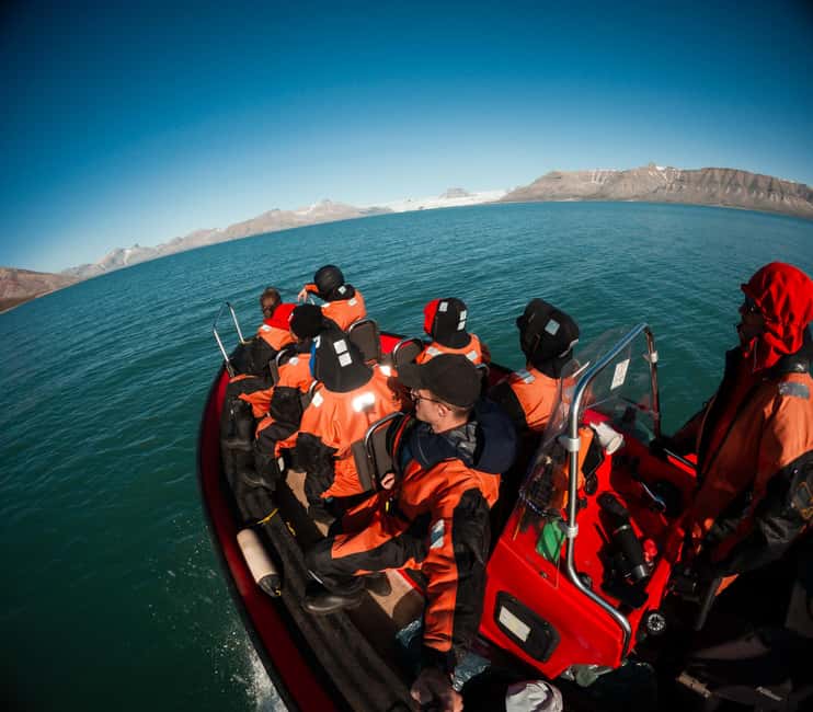 Bild Nr. 5 von Longyearbyen: Pyramiden & Gletscher-Arktis-Bootstour Aktivität in Norwegen, hochgeladen vom Anbieter