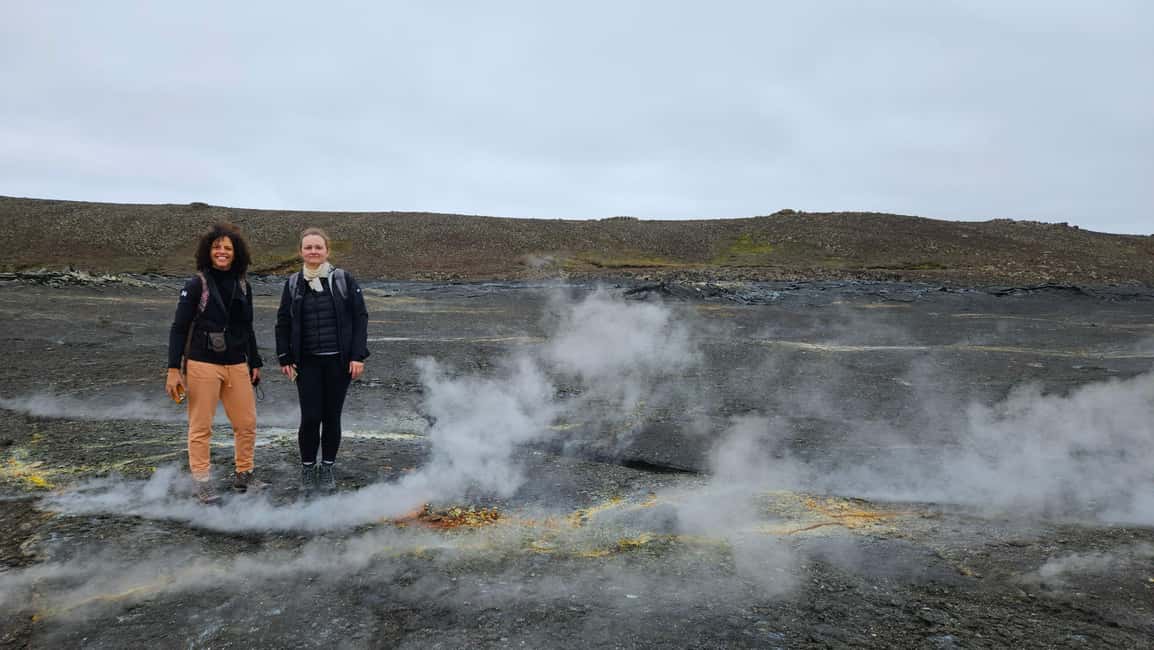 image n.15 of Fagradalsfjall Volcano Hike – Small Group with Local Guide activity in Reykjanes Peninsula, uploaded by supplier