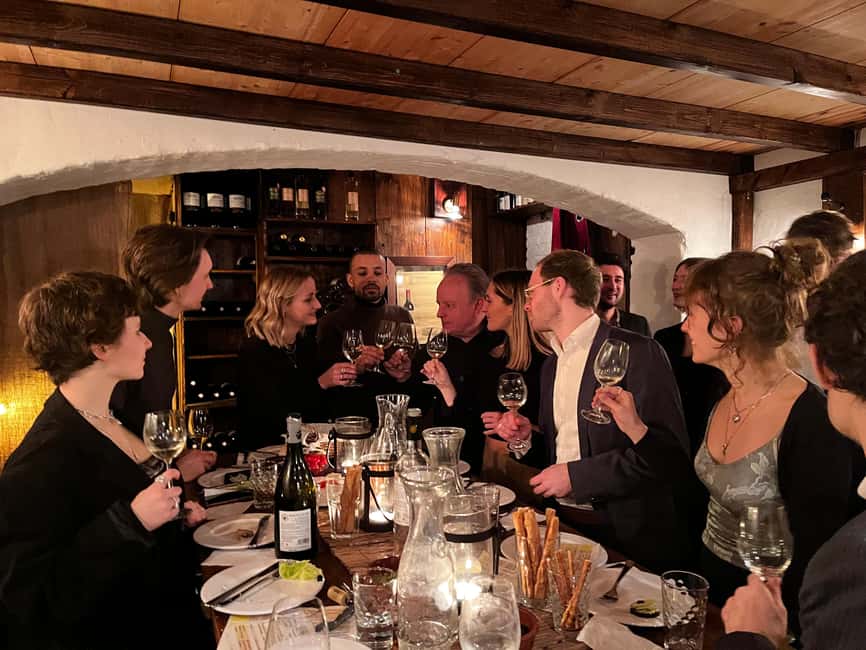 imagem n.6 de Colónia-Nippes: Prova de vinhos gourmet com prato de queijos atividade em Colônia, Alemanha, carregada pelo fornecedor