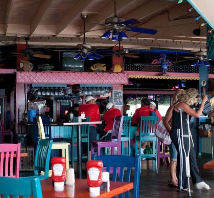 billede nr.3 af aktiviteten Thomas: Nattelivsoplevelse med lokal guide i Charlotte Amalie, uploadet af udbyder