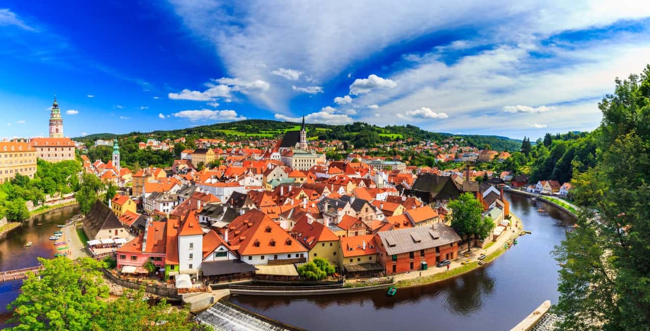 imagem n.1 de De Viena: viagem de 1 dia com guia para Cesky Krumlov em grupo pequeno atividade em República Tcheca, carregada pelo fornecedor