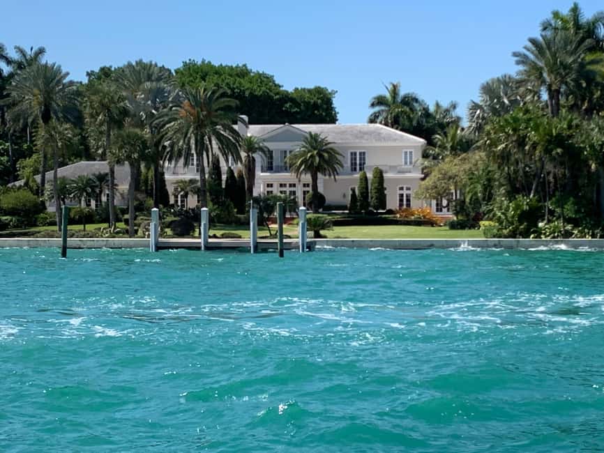 image n.8 of Miami Biscayne Bay: Hop-on Hop-off Boat Cruise activity in Miami, uploaded by supplier