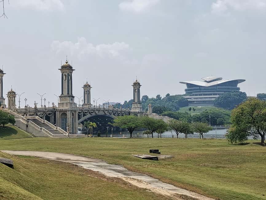 image n.18 of Kuala Lumpur: Putrajaya Tour with Traditional Boat Cruise activity in Putrajaya, uploaded by supplier