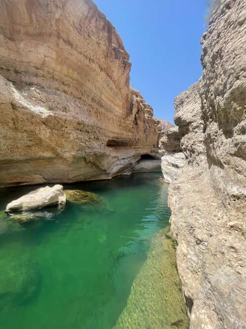 Immagine nº 29 di Muscat: escursione di un'intera giornata a Wadi Shab, grotta romantica e sinkhole attività a Regione al-Sharqiyya, caricata dal fornitore