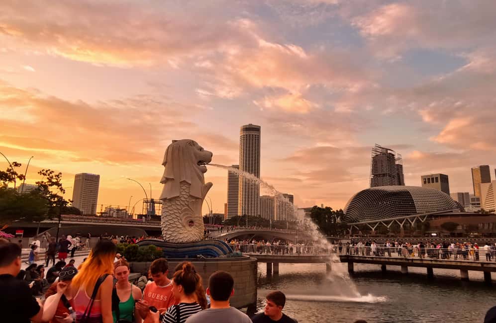 Immagine nº 2 di Singapore: Tour della città al tramonto con il monopattino attività a Singapore, caricata dal fornitore