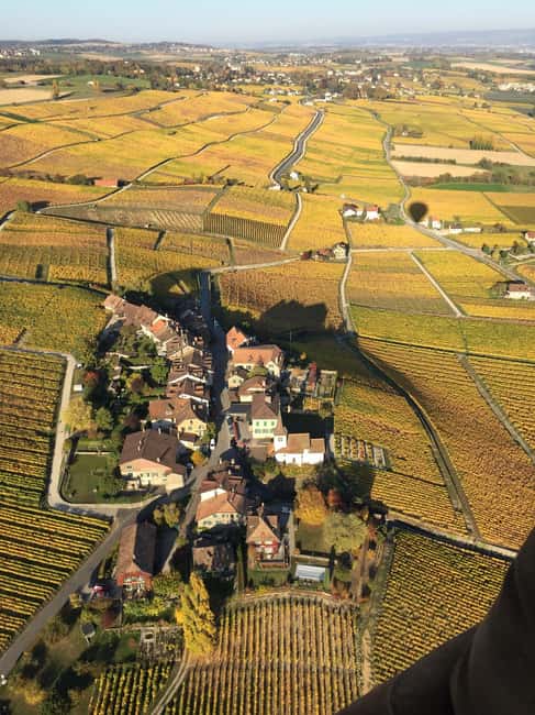 Image N°2 de Lausanne : vol en montgolfière avec fondue suisse activité à Canton de Vaud, publiée par le prestataire