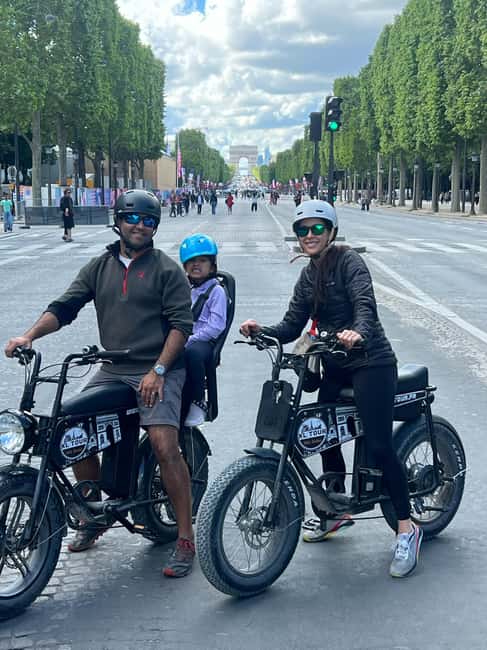 imagem n.6 de Paris: City Tour guiado de bicicleta elétrica atividade em Paris, carregada pelo fornecedor
