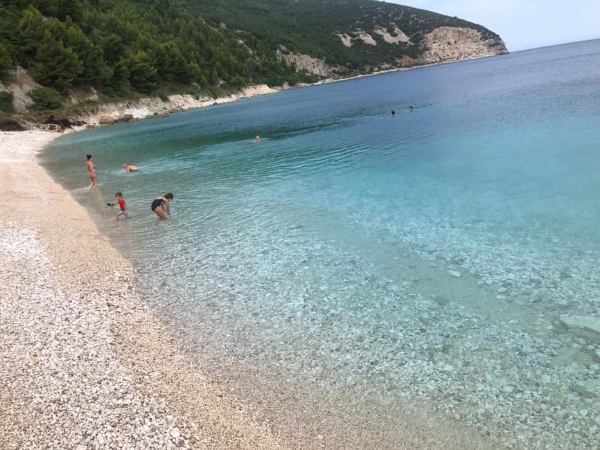 Bild Nr. 3 von Vlorë: Sazan Insel, Haxhi Ali Höhle und Karaburun Bootstour Aktivität in Kreis Vlora, hochgeladen vom Anbieter