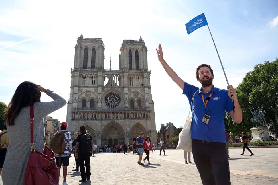Image N°14 de Paris : visite à pied du centre-ville avec accès réservé à Notre-Dame activité à Paris, publiée par le prestataire