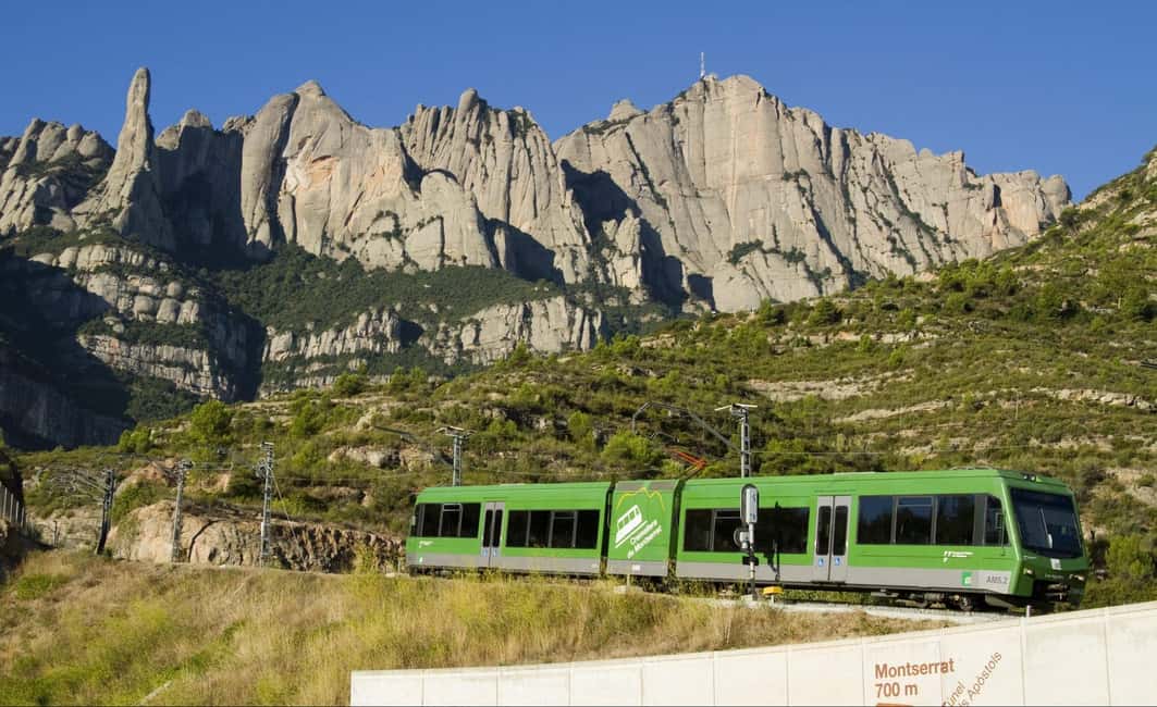afbeelding n.2 van Vanuit Barcelona: Montserrat Tour, Tandradbaan & Licor Proeven activiteit in Catalonië, geüpload door aanbieder