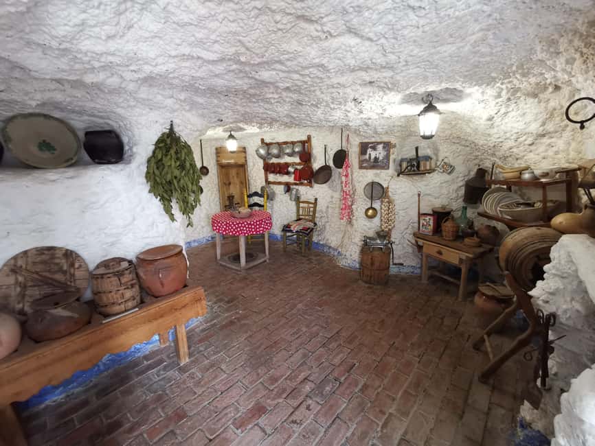 bild nr.9 av Granada: Albaicín Rundvandring i Albaicín, Sacromonte och grottmuseet aktivitet i Granada, uppladdad av arrangören