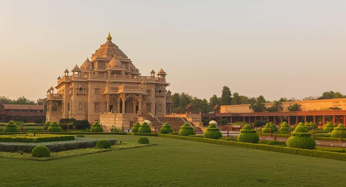 image n.6 of New Delhi: Akshardham Temple Tour with Light and Water Show activity in New Delhi, uploaded by supplier