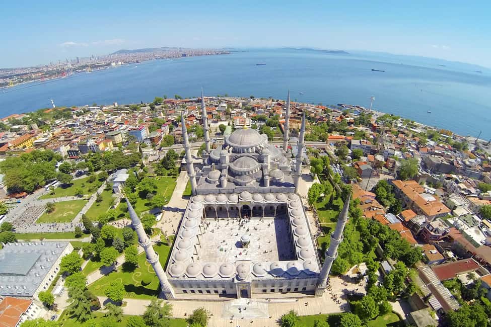 image n.1 of Istanbul: Blue Mosque and Hagia Sophia Tour w/Entry Tickets activity in Istanbul, uploaded by supplier