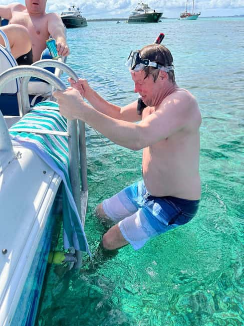 Image N°5 de Nassau : Plongée en apnée dans les récifs, tortues, déjeuner et club de plage privé activité à Bahamas, publiée par le prestataire