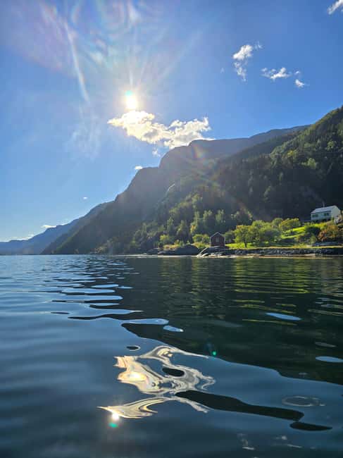 image n.2 of Hardangerfjord: Guided Kayak Tour activity in Tyssedal, uploaded by supplier