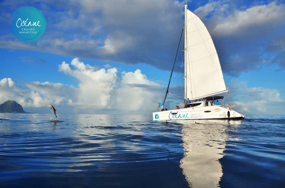 Image N°2 de Ile aux Benitiers : Croisière partagée d'une journée en catamaran et déjeuner activité à Maurice, publiée par le prestataire