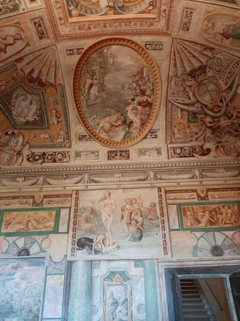 Immagine nº 26 di Da Roma: tour guidato di un giorno ai Giardini di Tivoli e alla Villa Adriana attività a Tivoli, Lazio, caricata dal fornitore