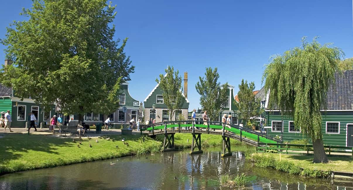 imagem n.25 de Amesterdão: Visita guiada aos moinhos de vento de Zaanse Schans e Volendam atividade em Zaandam, carregada pelo fornecedor
