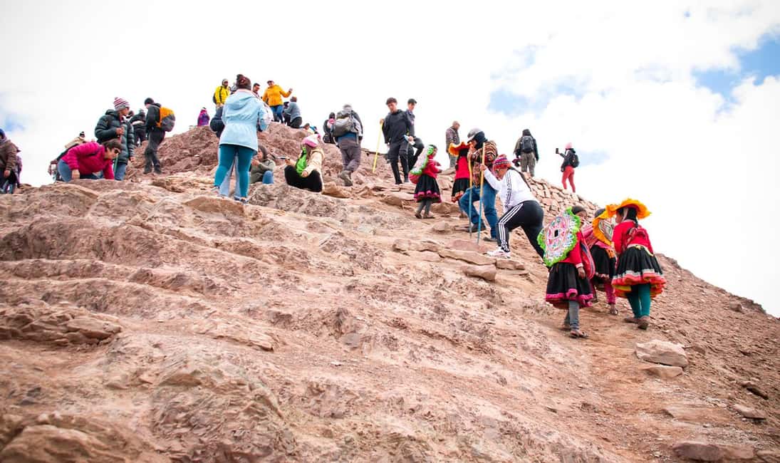 imagem n.39 de Cusco: Tour particular à Montanha Arco-Íris e ao Vale Vermelho atividade em Avanos, carregada pelo fornecedor