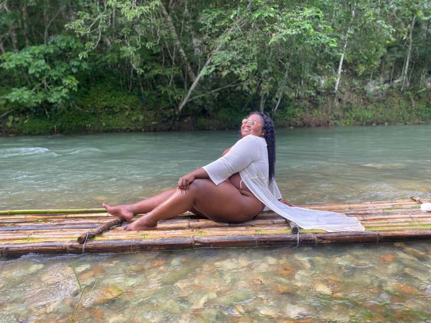 imagem n.5 de De Montego Bay: Rafting em bambu e massagem em pedra calcária atividade em Montego Bay, carregada pelo fornecedor