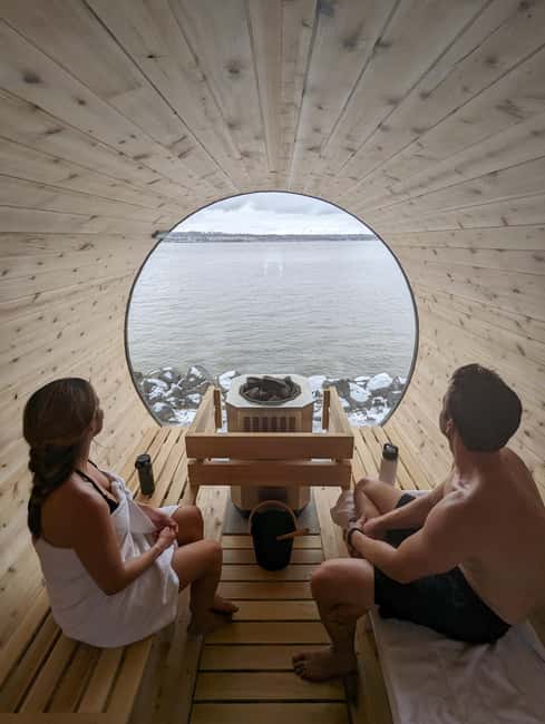 image n.3 of Quebec City: Ice Canoeing with Hot Chocolate & Sauna activity in Quebec, uploaded by supplier