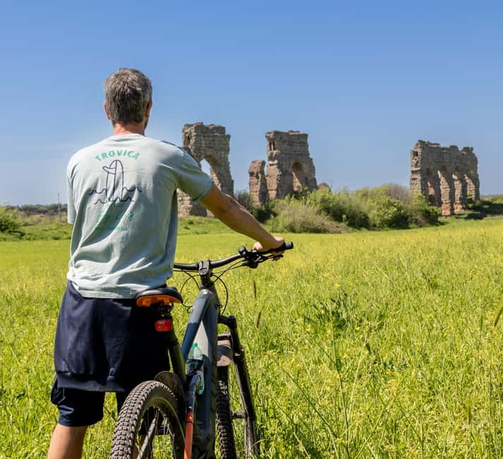 Immagine nº 2 di Il miglior tour avventuroso in MTB elettrica sulla Via Appia e gli acquedotti (26 km) attività a Roma, caricata dal fornitore
