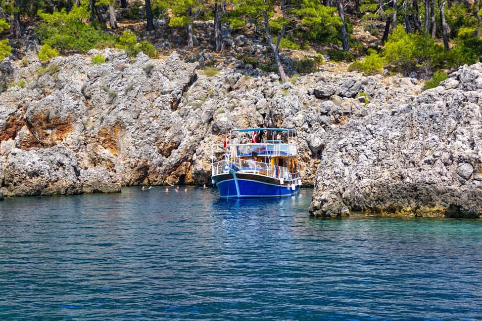 Antalya içindeki Antalya/Kemer: Çamur Banyolu Porto Genoese Tekne Turu etkinliğinin tedarikçi tarafından yüklenen 7 no'lu görseli