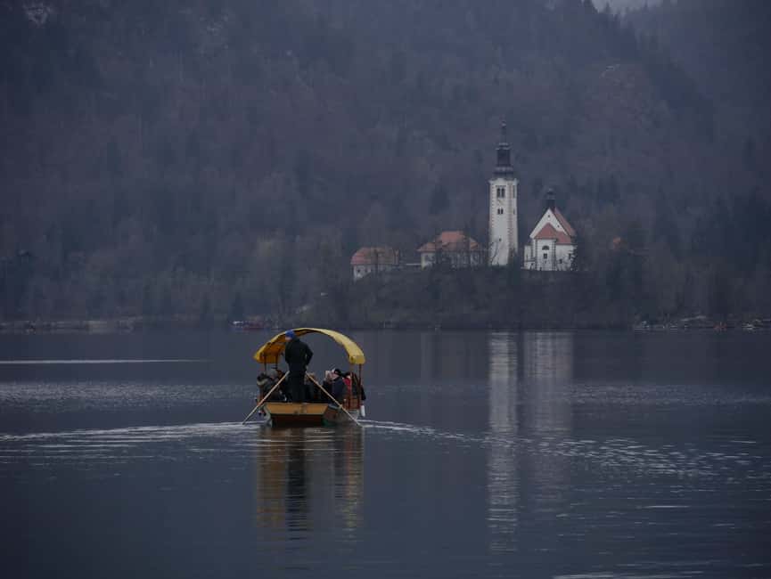 Immagine nº 2 di Da Zagabria: Grotte di Postumia, Lago di Bled e Lubiana - Privato attività a Bled, caricata dal fornitore