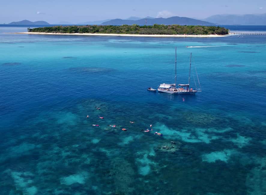 image n.7 of Cairns: Green Island & Great Barrier Reef Sailing Tour activity in Queensland, uploaded by supplier