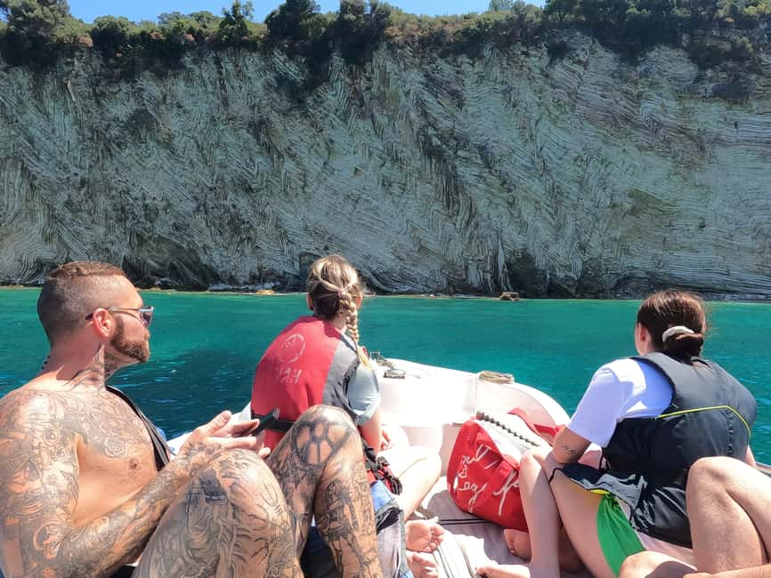 billede nr.14 af aktiviteten Sarande: Bådtur til Krorez med snorkling, drikkevarer og svømning i Himarë, uploadet af udbyder