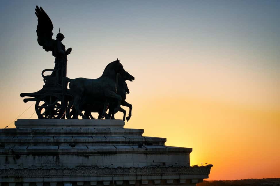 Image N°2 de Rome : Visite nocturne de la Rome antique activité à Rome, publiée par le prestataire