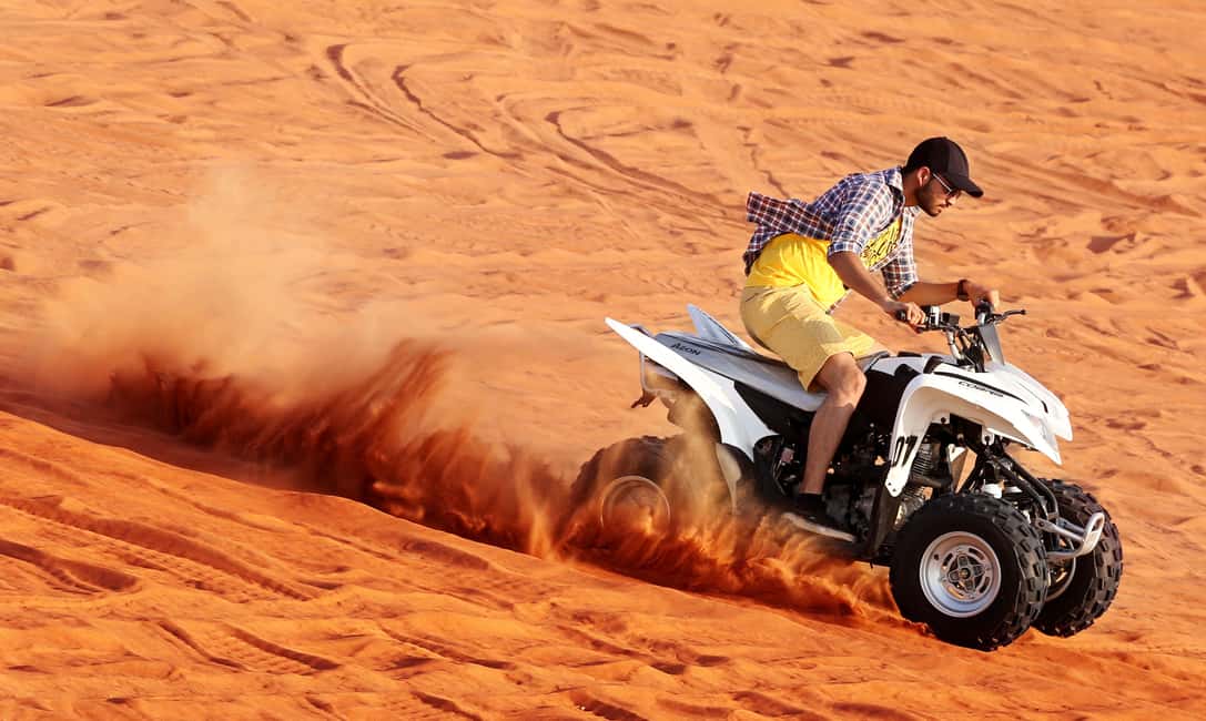 afbeelding n.3 van Dubai: Woestijnsafari, quad, sandboarden, kamelen & BBQ activiteit in Dubai, geüpload door aanbieder