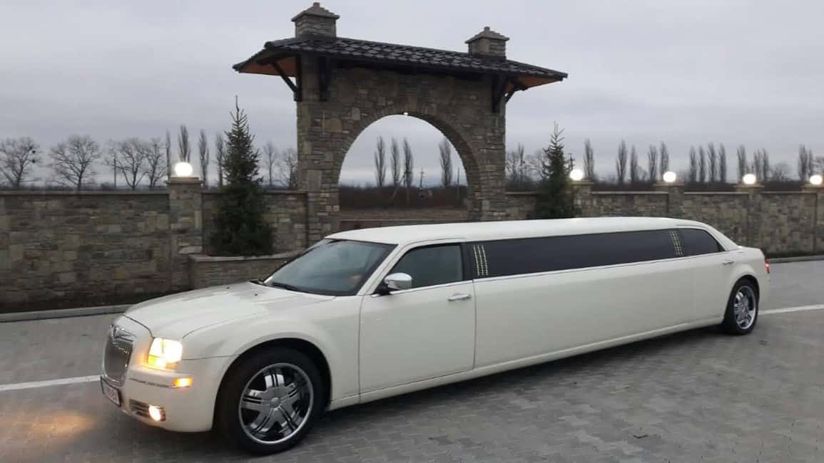 image n.1 of Bucharest Limousine & VIP Clubbing activity in Bucharest, uploaded by supplier