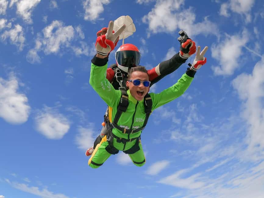 Bild Nr. 6 von Algarve: Tandem-Fallschirmsprung Abenteuer 15.000 bis 10.000 Meter Aktivität in Alvor, hochgeladen vom Anbieter